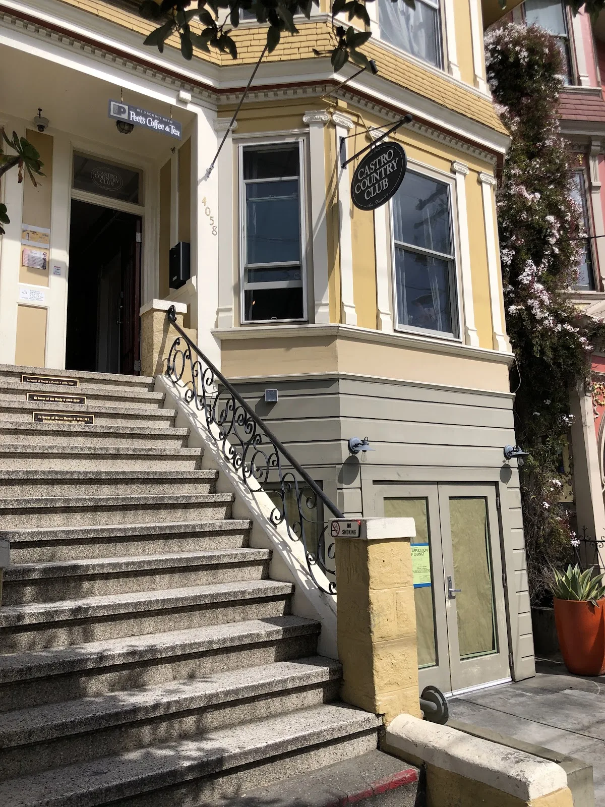 Castro Country Club
