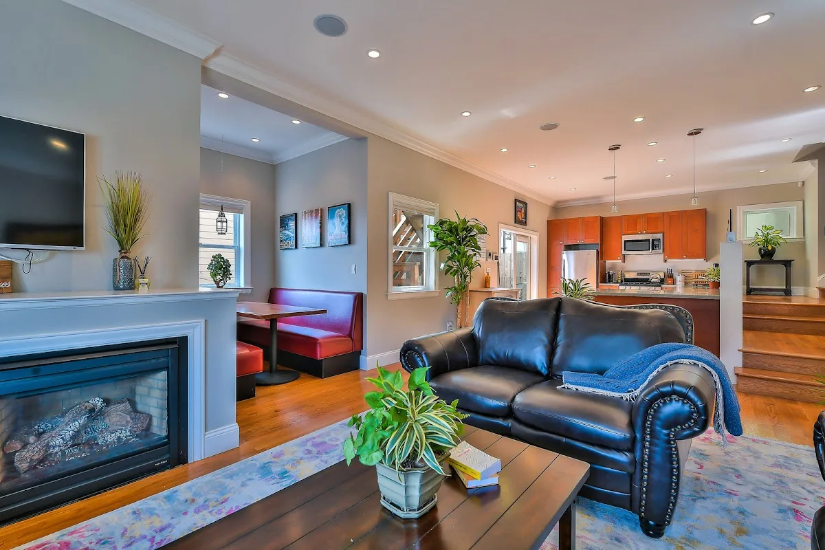 Monarch Sober Living Homes: Santiago | (SLE) Clean & Supportive Living Environment