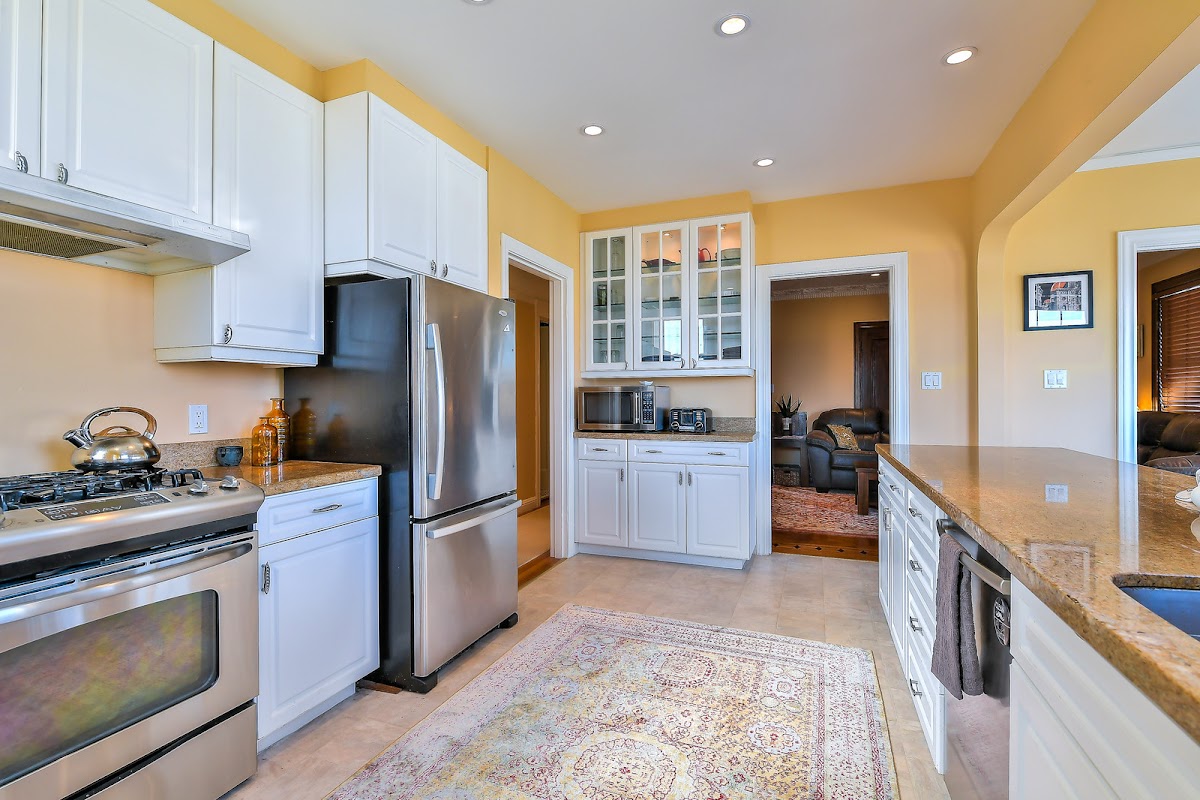 Monarch Sober Living Homes: Santiago | (SLE) Clean & Supportive Living Environment - Photo 4